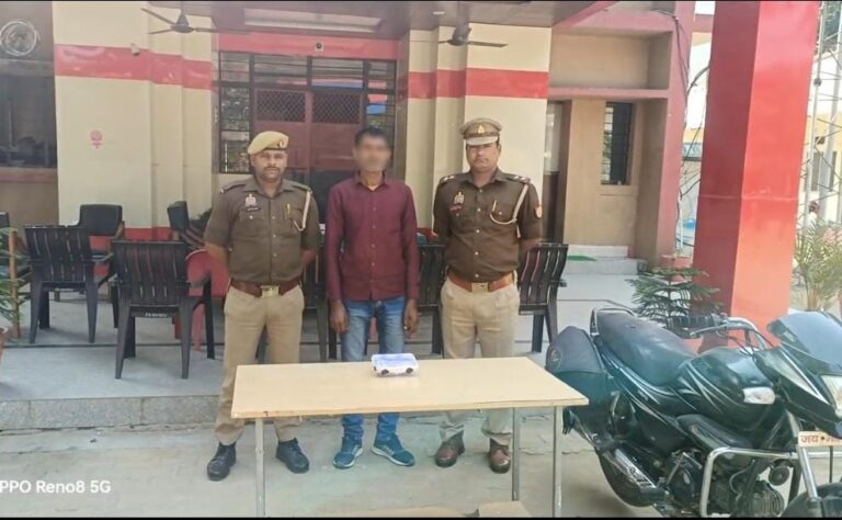 मोटरसाईकिल की डिक्की से डेढ़ लाख की चोरी का पुलिस ने किया बड़ा खुलासा