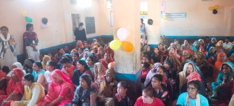 महिलाओं ने धूमधाम से मनाया रानी लक्ष्मीबाई का जन्म दिन