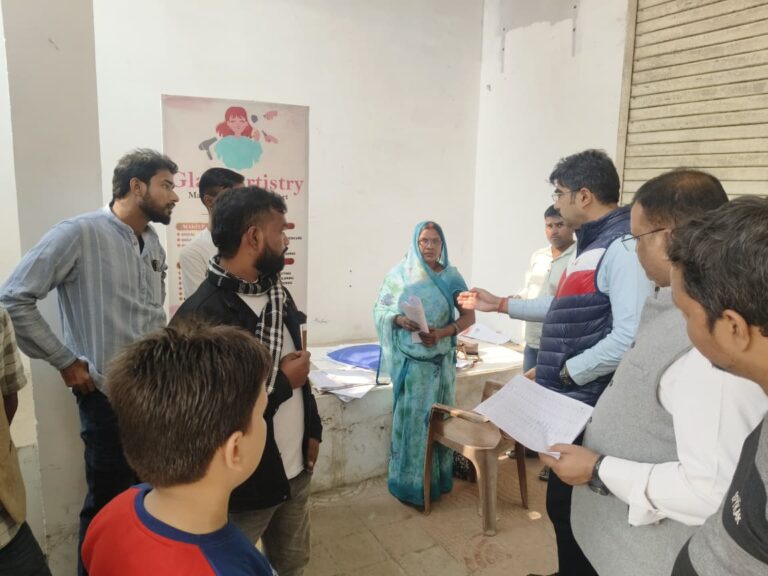विशेष गहन पुनरीक्षण के तहत अपर जिलाधिकारी ने कई बूथों का किया स्थलीय निरीक्षण