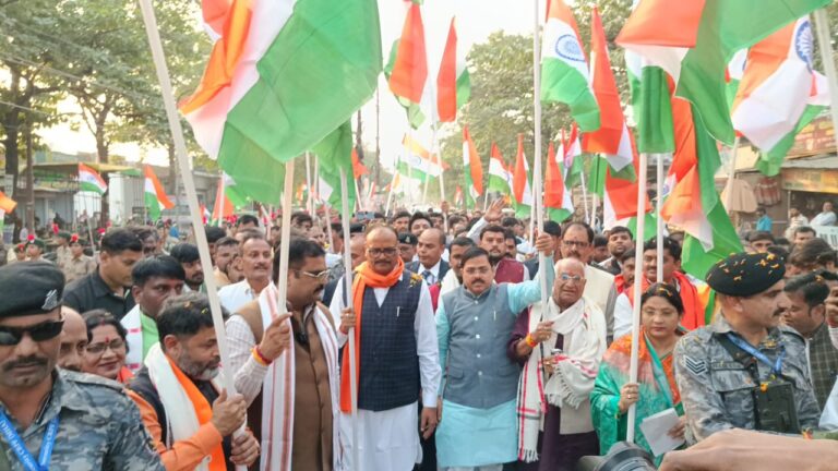 उप मुख्यमंत्री ब्रजेश पाठक की अगुवाई में जिले में निकली भव्य एकता यात्रा
