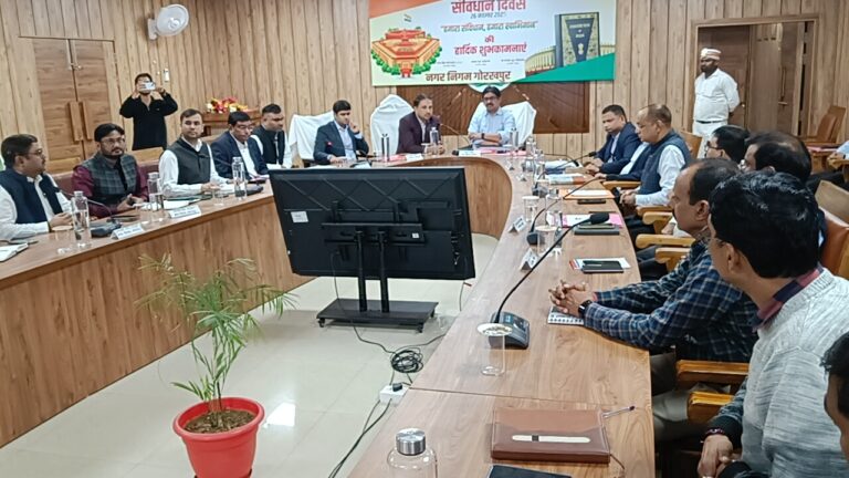 प्रमुख सचिव ने किया खोराबार क्षेत्र का व्यापक निरीक्षण