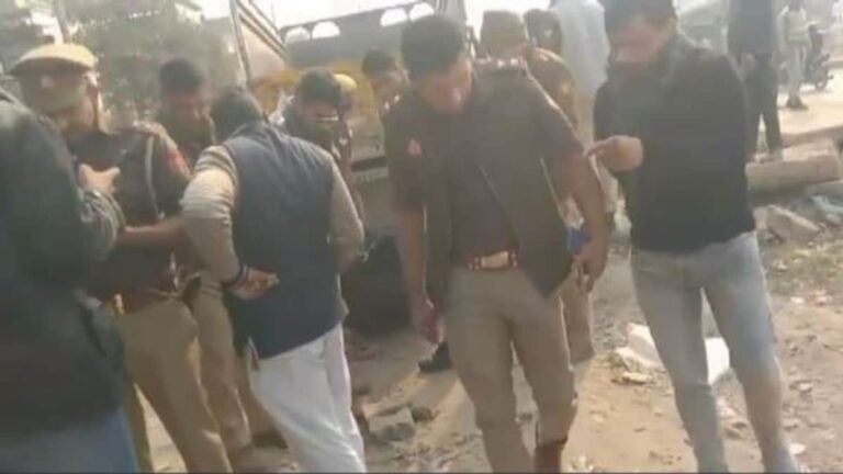 पूर्व एयरफोर्सकर्मी की गोली मारकर हत्या, एंबुलेंस नहीं मिली तो छोटे हाथी में ले जाया गया शव