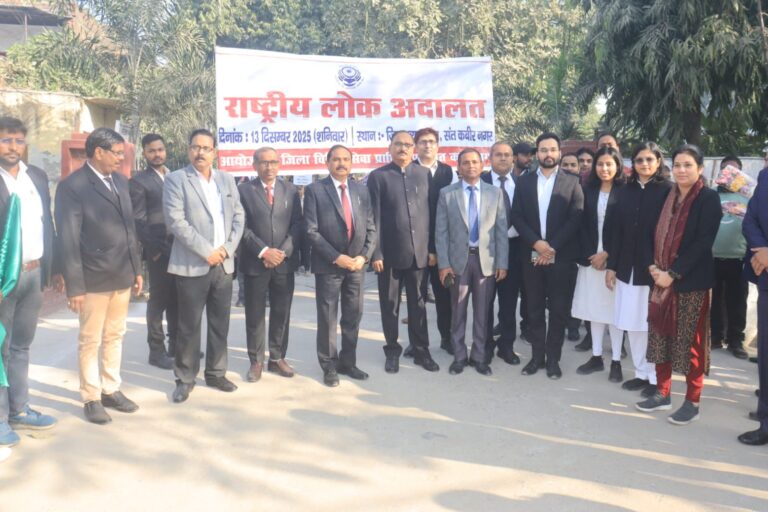 न्याय आपके द्वार: राष्ट्रीय लोक अदालत के प्रचार-प्रसार हेतु विशाल जनजागरुकता रैली को जिला जज ने दिखाई हरी झंडी