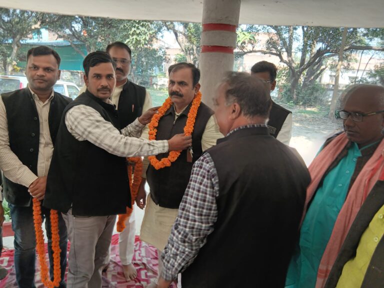 लोकतंत्र की रक्षा के लिए एसआईआर को गंभीरता से लें — कार्यकर्ताओं की बैठक में बोले सपा प्रभारी ओपी यादव