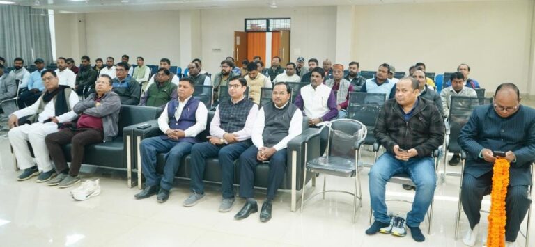 भारत की संवैधानिक धरोहर हिंसक नहीं है: प्रो. रजनीकांत पाण्डेय