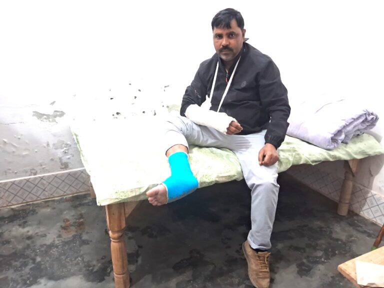 बाइक अनियंत्रित होकर गिरा, युवक गंभीर रूप से घायल — अतिरिक्त लाइट बनी हादसे की मुख्य वजह