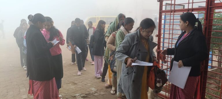 दो पालियों में विश्वविद्यालयी परीक्षा सम्पन्न