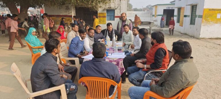 संविलियन विद्यालय गढ़िया रंगीन में मतदाता सूची का गहन सत्यापन, ग्रामीणों की सक्रिय सहभागिता