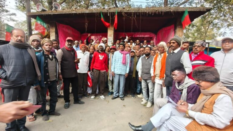 आंदोलनकारियों के अधिकारों की रक्षा के लिए खुद लड़नी होगी लड़ाई – पुष्कर महतो