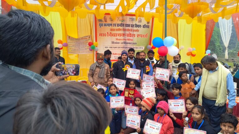 सब जूनियर कबड्डी बालक वर्ग में जमालपुर की टीम चैंपियन, बैरिया विधायक खेल स्पर्धा का भव्य समापन