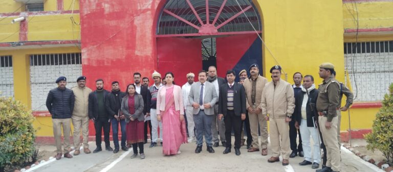महिला कैदियों और बच्चों की सुविधाओं के दिए निर्देश