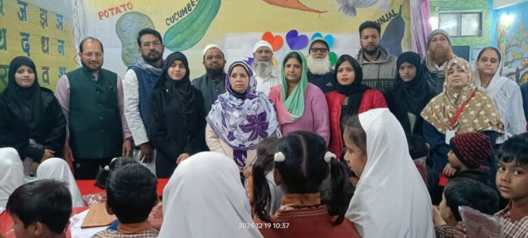 ठंड शिक्षा की राह में बाधा नहीं बनेगी: ‘माही’ ने जरूरतमंद बच्चों को किए गर्म स्वेटर वितरित