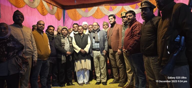 एसडीएम सदर के आश्वासन पर अनिश्चितकालीन धरना खत्म