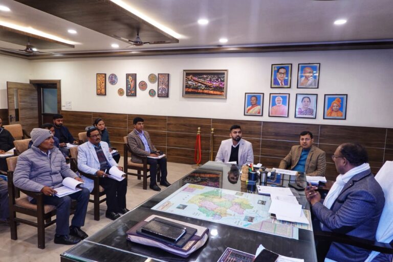गोसदन मधवलियां को आत्मनिर्भर बनाने की कवायद तेज, आय बढ़ाने के लिए नई योजनाओं पर सहमति