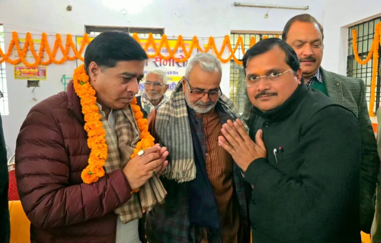 तहसील अधिवक्ता संघ सिकन्दरपुर के नवनिर्वाचित पदाधिकारियों का शपथ ग्रहण समारोह सम्पन्न