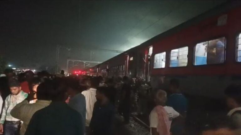 टाटानगर-एर्नाकुलम एक्सप्रेस के दो कोच में लगी भीषण आग, एक यात्री की मौत; फोरेंसिक जांच जारी