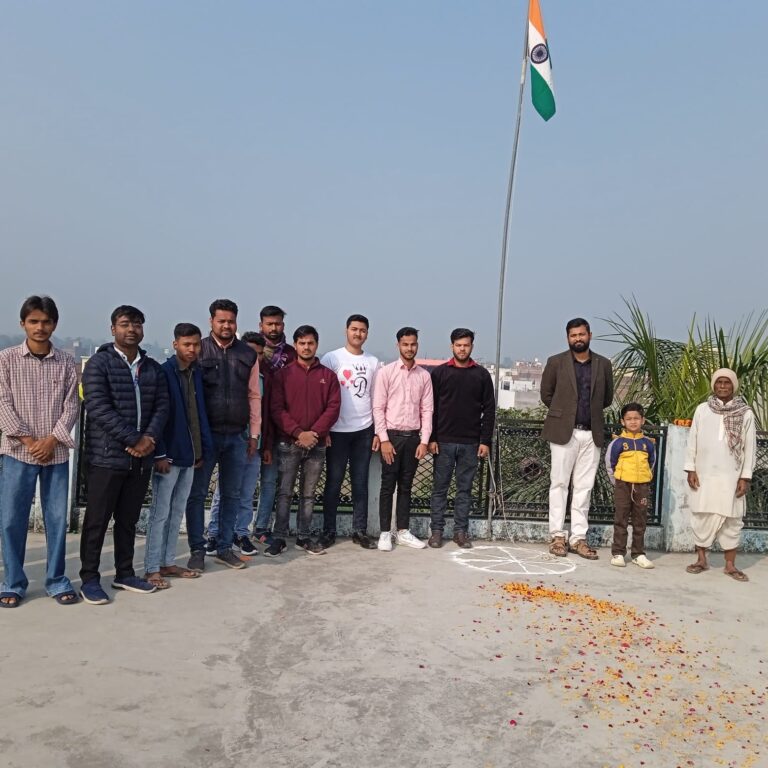 उमा इलेक्ट्रॉनिक सलेमपुर में 77वां गणतंत्र दिवस हर्षोल्लास के साथ मनाया गया