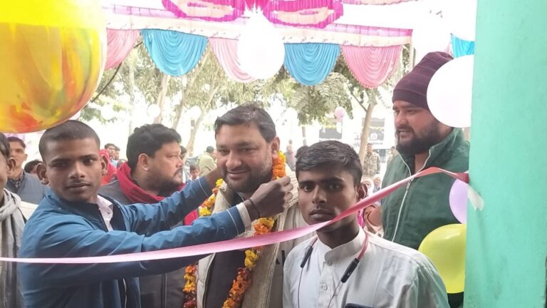 विधायक वीर विक्रम सिंह ‘प्रिंस’ ने ग्राम सिउरा में मेडिकल स्टोर का किया उद्घाटन