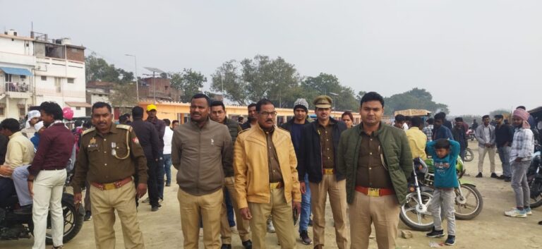 सूर्य की किरणों के साथ नव वर्ष 2026 का आगाज़, सरयू नदी तट पर उमड़ी भारी भीड़