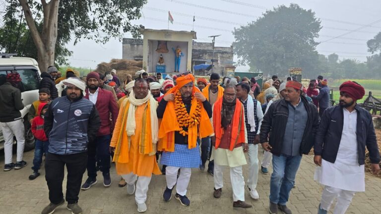 पूर्व मंत्री उपेंद्र तिवारी ने पदयात्रा के दौरान गिनाईं सरकार की उपलब्धियां व नीतियां