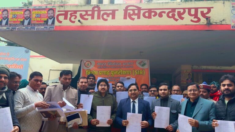 Ballia SIR Campaign: मतदाता सूची शुद्धिकरण का महाअभियान शुरू, 2.68 लाख मतदाताओं की होगी गहन जांच