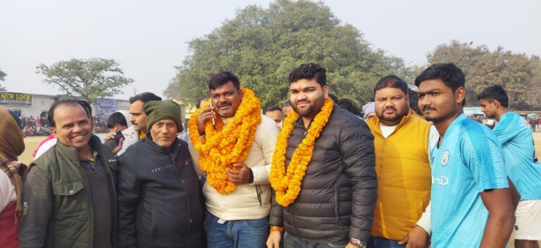 लार को हराकर आजमगढ़ फाइनल मे