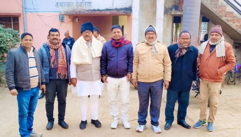 विधान परिषद में नेता विपक्ष लाल बहादुर यादव का कपरवार में जोरदार स्वागत