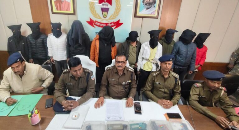 पुलिस की बड़ी कार्रवाई: राहुल दुबे गिरोह का भंडाफोड़, 10 अपराधी गिरफ्तार