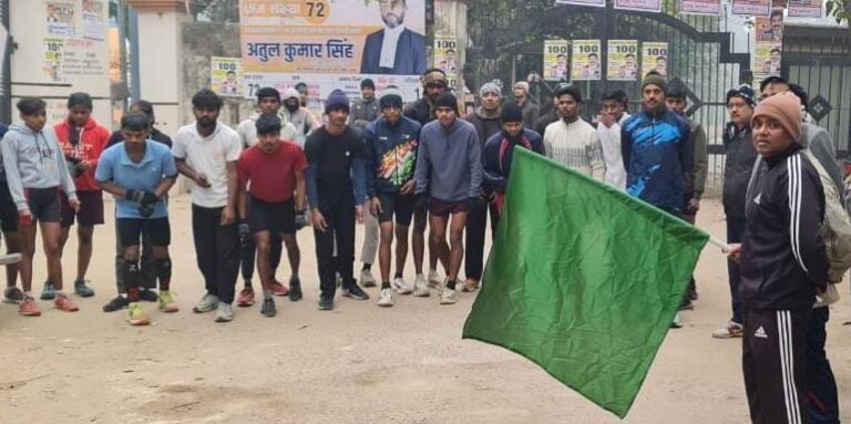 राष्ट्रीय युवा सप्ताह में दौड़े युवा, मिनी मैराथन से दिया स्वामी विवेकानंद के आदर्शों का संदेश