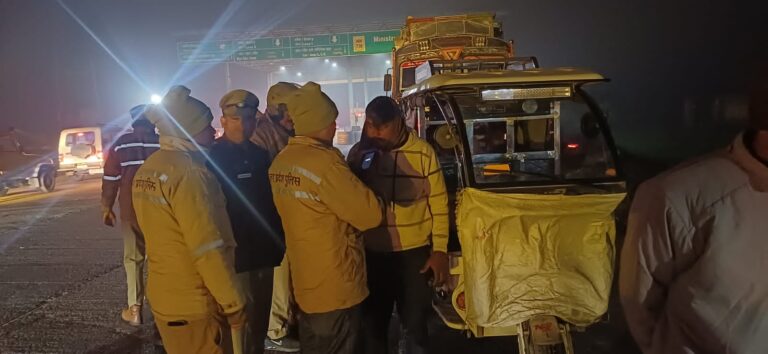 Maharajganj News: सड़क हादसों पर लगाम को जागरूकता अभियान, शराब पीकर वाहन चलाने पर ₹30 हजार जुर्माना