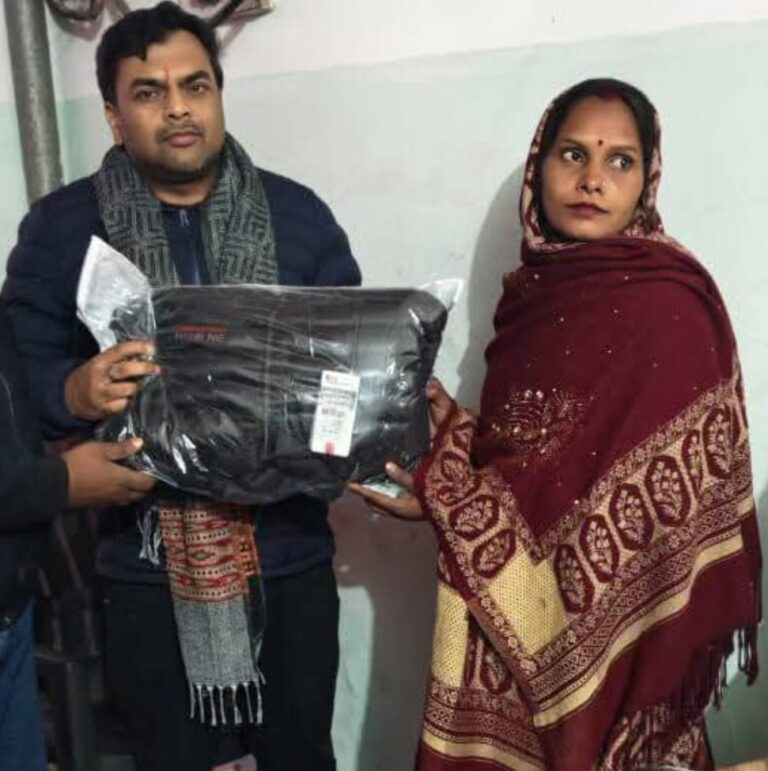 शीतलहर में मानवता की गर्माहट: रवीन्द्र बहादुर सिंह बने जरूरतमंदों की ढाल
