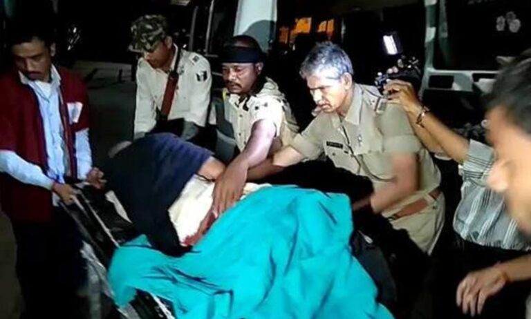 बाढ़ में देर रात पुलिस-अपराधी मुठभेड़, पैर में गोली लगने से बदमाश घायल