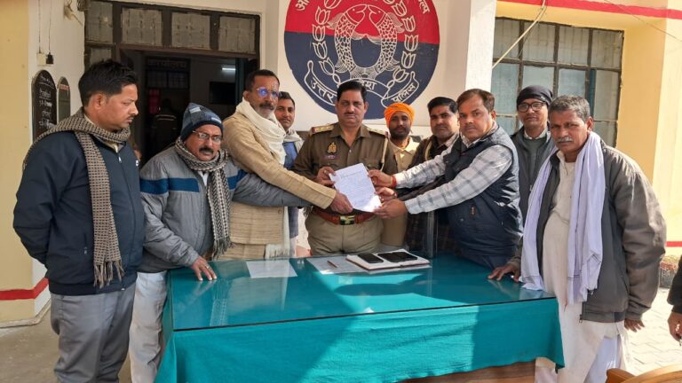 सोशल मीडिया पर कैबिनेट मंत्री ए के शर्मा के खिलाफ आपत्तिजनक टिप्पणी को लेकर कार्यकर्ताओं में आक्रोश