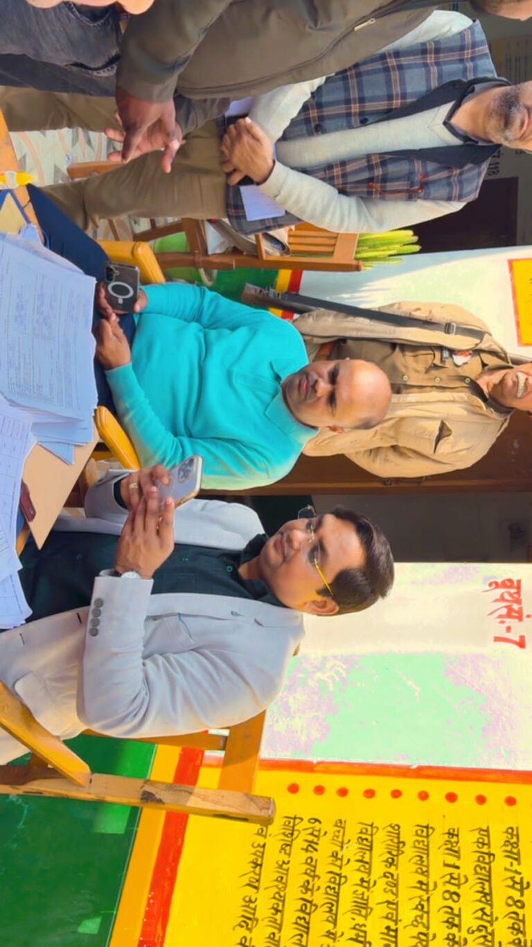 359 बूथों पर मतदाता सूची का वाचन, नए नाम जोड़ने हेतु फार्म भरने में जुटे ग्रामीण