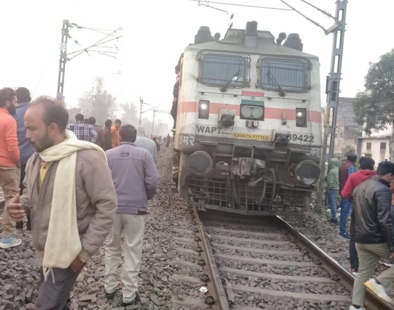 ट्रेन की चपेट में आने से वृद्ध महिला की मौत