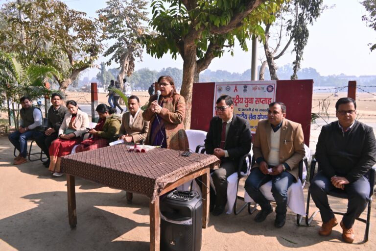 रक्तदान मानवता की सेवा का सर्वोच्च कार्य : प्रो. पूनम  टंडन