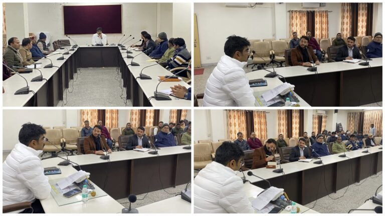 पीएम सूर्य घर मुफ्त बिजली योजना को लेकर अपर जिलाधिकारी की अध्यक्षता में बैठक आयोजित