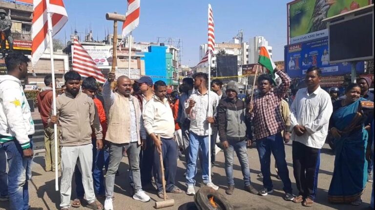 सोम मुंडा हत्या कांड के विरोध में झारखंड बंद, रांची की सड़कों पर उतरे आदिवासी संगठन