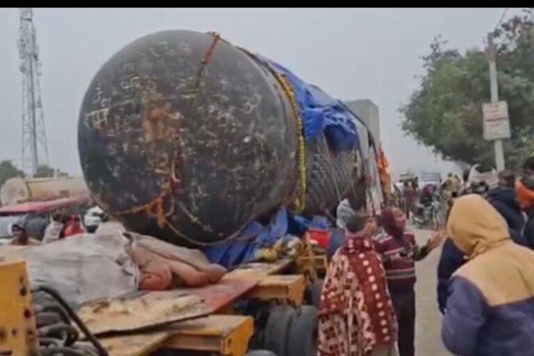 33 फुट शिवलिंग: कैसे बना महाबलीपुरम से चंपारण तक का दिव्य सफर