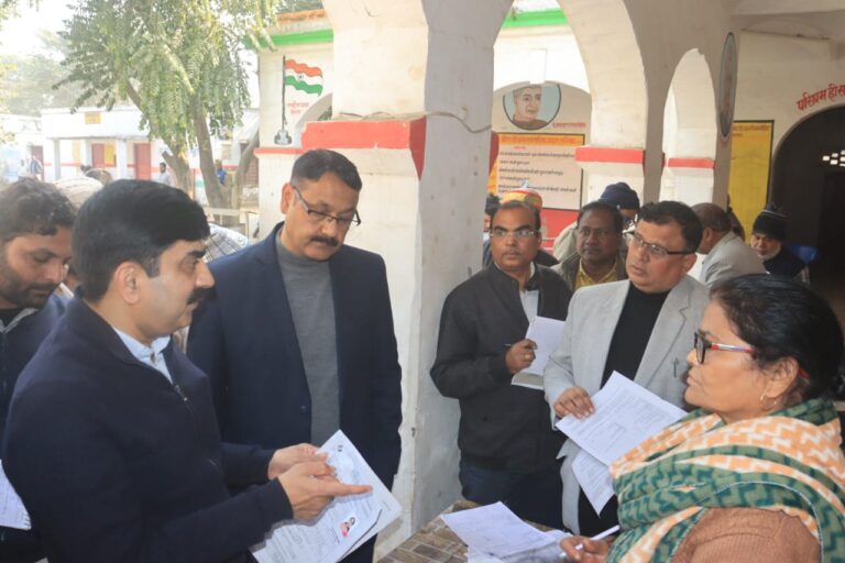 एसआईआर अभियान के तहत बूथों का निरीक्षण, मतदाता सूची परिष्करण पर जोर