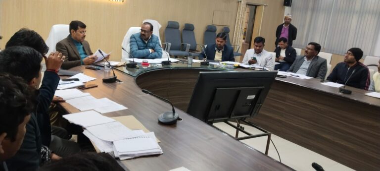 युवाओं के लिए बड़े रोजगार की तैयारी, डीएम के निर्देश सख्त आदेश