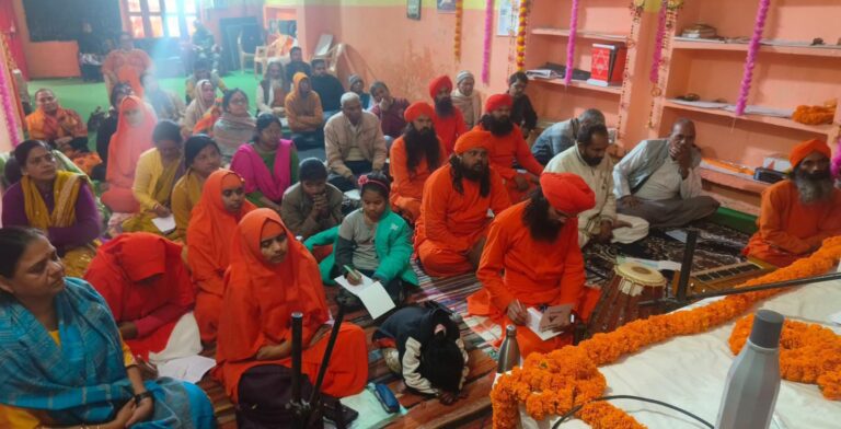 साधना के शाक्त, वैष्णव और शैव स्तरों की समान पारमार्थिक महत्ता पर जोर
