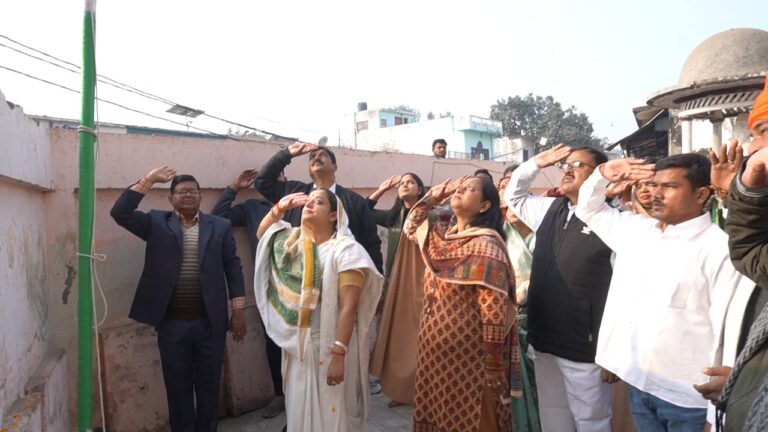 बरहज में 77वां गणतंत्र दिवस धूमधाम से मनाया गया