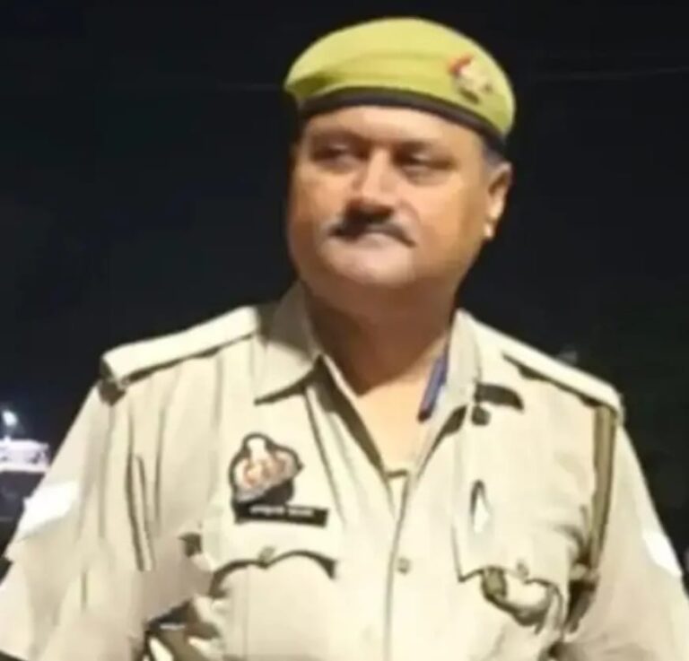 सड़क हादसे में घायल हेड कांस्टेबल हिमांशु पति त्रिपाठी का लखनऊ में निधन
