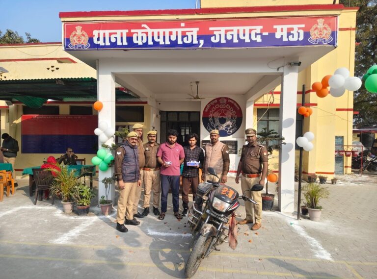 लूट का खुलासा, भदसामानोपुर रेलवे क्रासिंग से बदमाश दबोचे गए