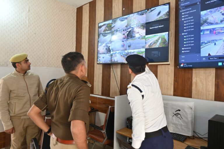 महराजगंज पुलिस का हाईटेक कंट्रोल रूम बना अपराध नियंत्रण की मजबूत कड़ी