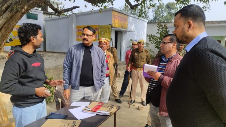 विशेष प्रगाढ़ पुनरीक्षण अभियान की प्रगति की समीक्षा, बूथों का स्थलीय निरीक्षण