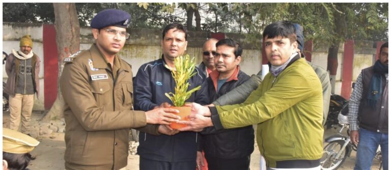 Mau News: राष्ट्रीय युवा दिवस पर ‘रन फॉर रिवर’ मैराथन का आयोजन, गंगा–तमसा की स्वच्छता के लिए दौड़ी युवा शक्ति
