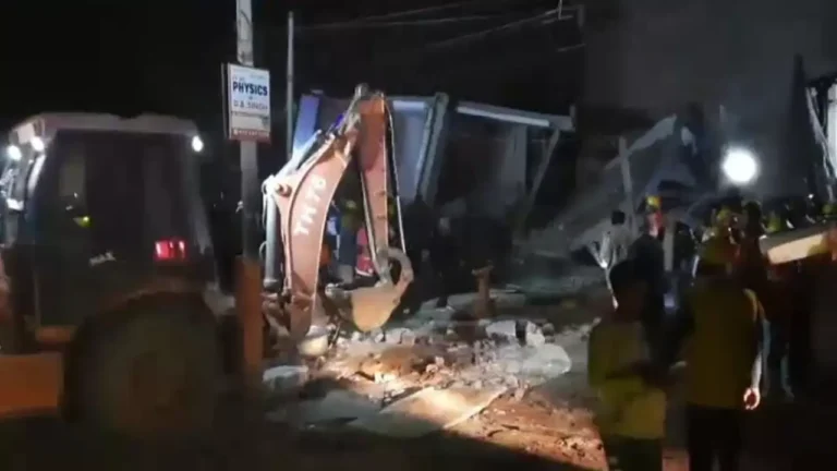 Kota Building Collapse: नॉनवेज रेस्टोरेंट की इमारत गिरी, 10 लोग घायल, रेस्क्यू जारी