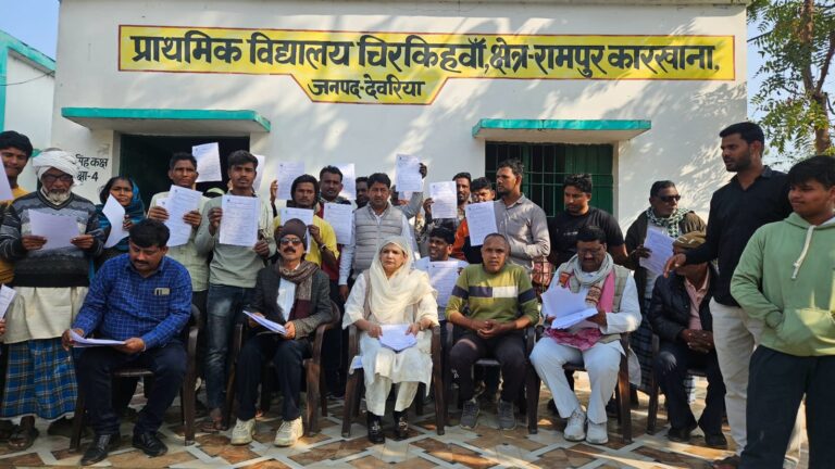 SIR प्रक्रिया पर सवाल: रामपुर कारखाना में 122 वोटरों के नाम काटने का आरोप